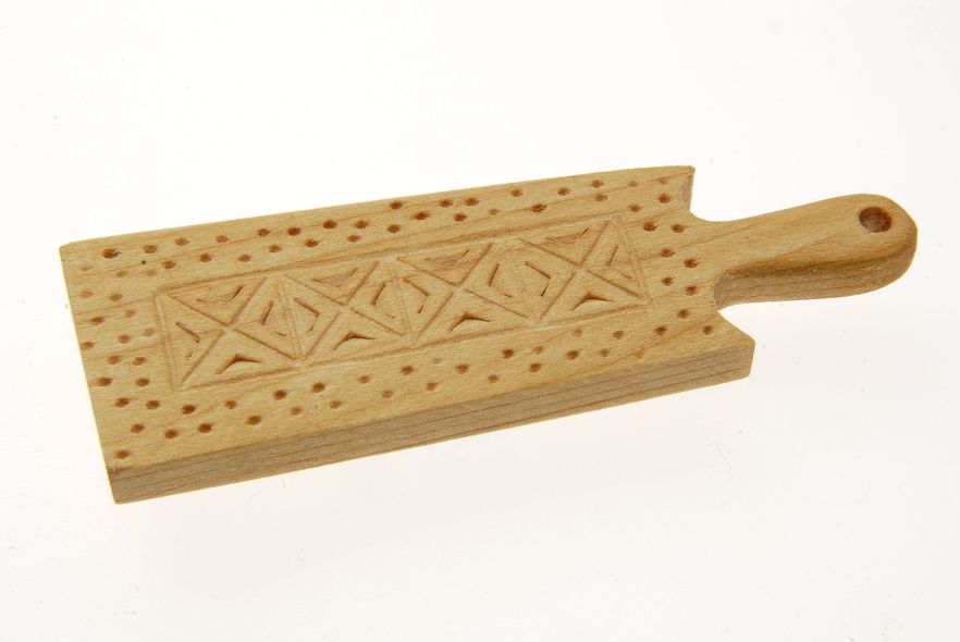 Piest drevený – vyrezávaný, prírodný, mini, vzor A