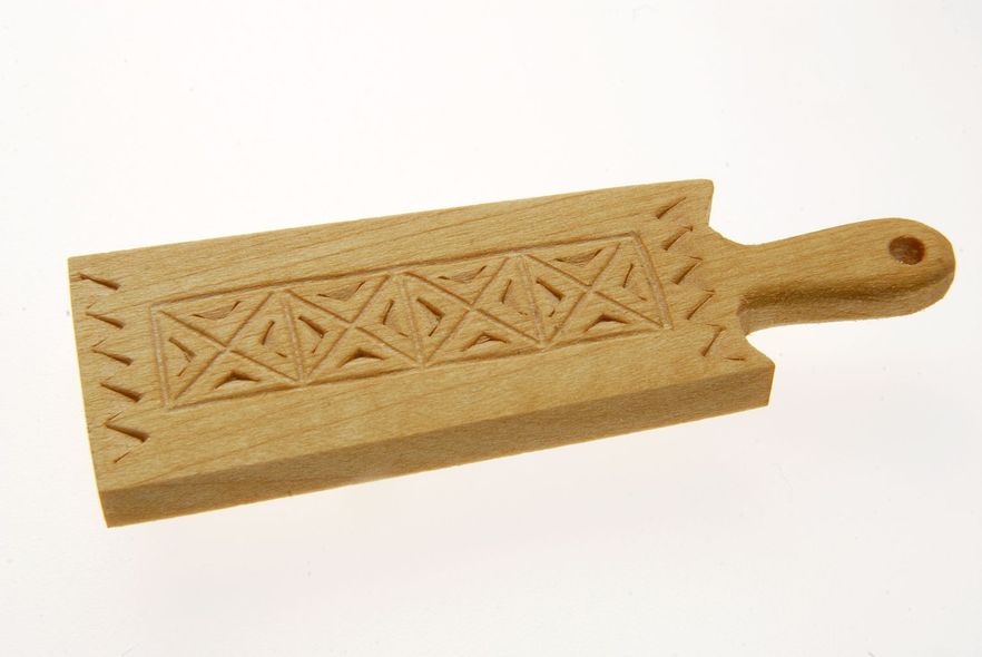 Piest drevený – vyrezávaný, prírodný, mini, vzor D