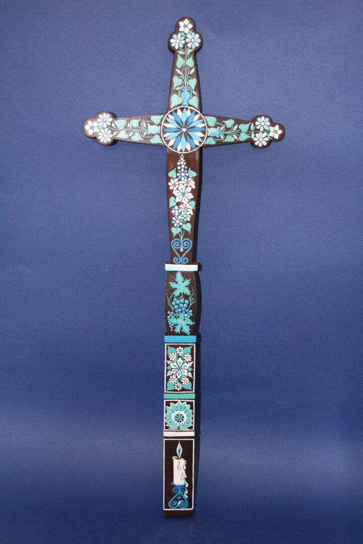 kríž maľovaný detviansky