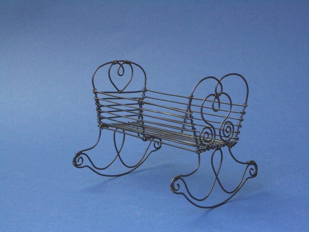 kolíska drôtená počiernená