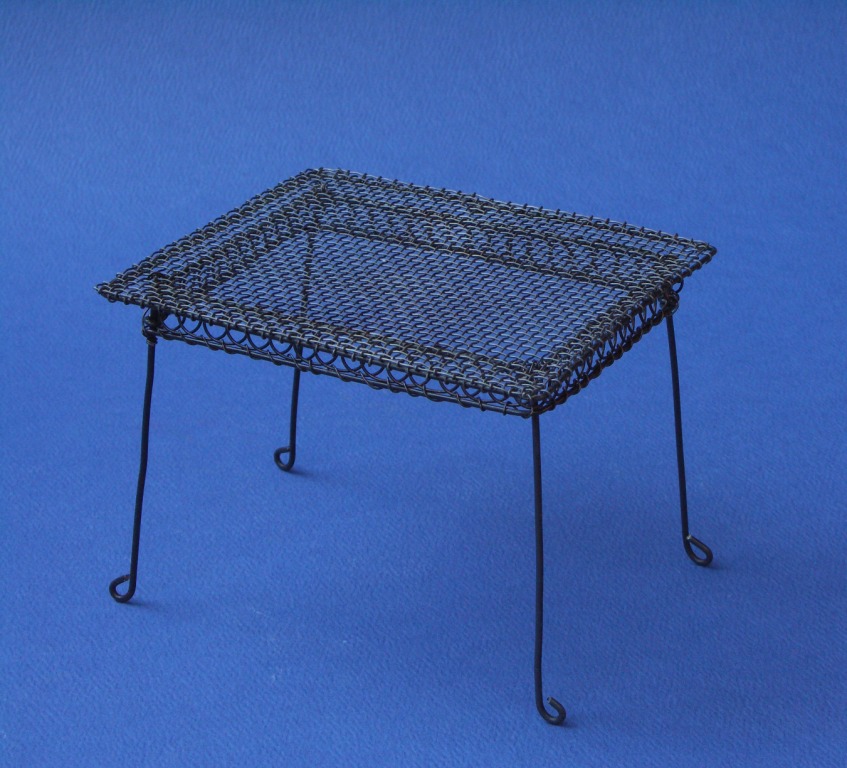 stôl drôtený počiernený obdľžnikový