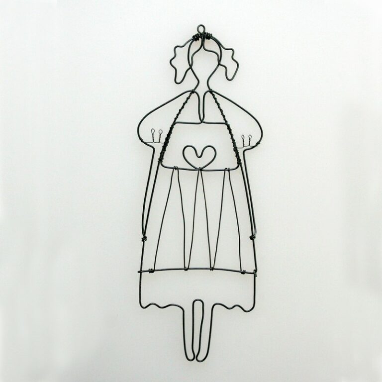 ozdoba drôtená dievča so srdcom