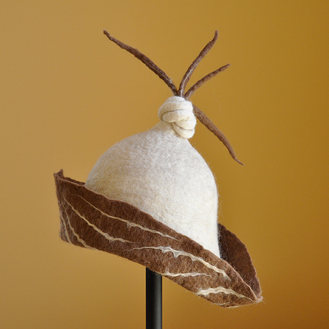 klobúk vlnený plstený