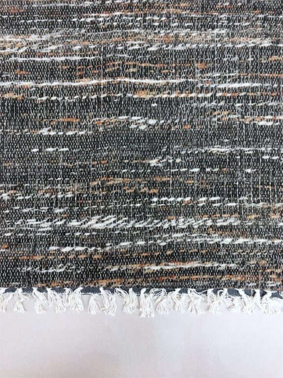 Tkaný koberec s hnedým melírom