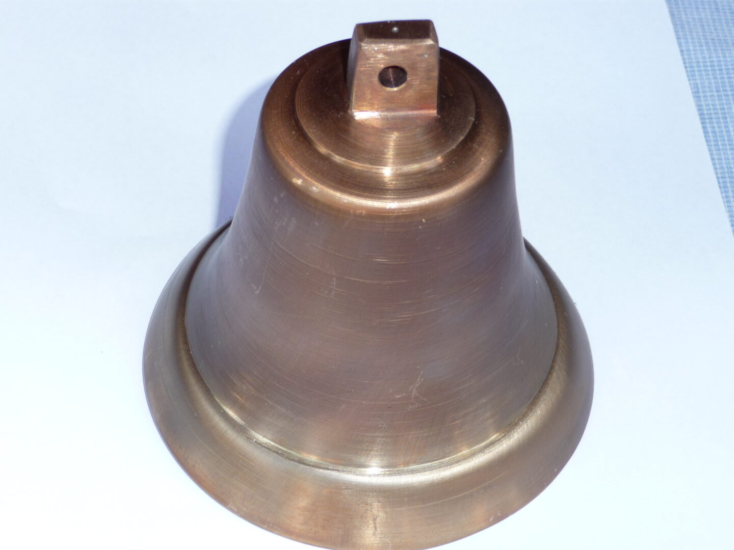 zvonec bronzový odlievaný