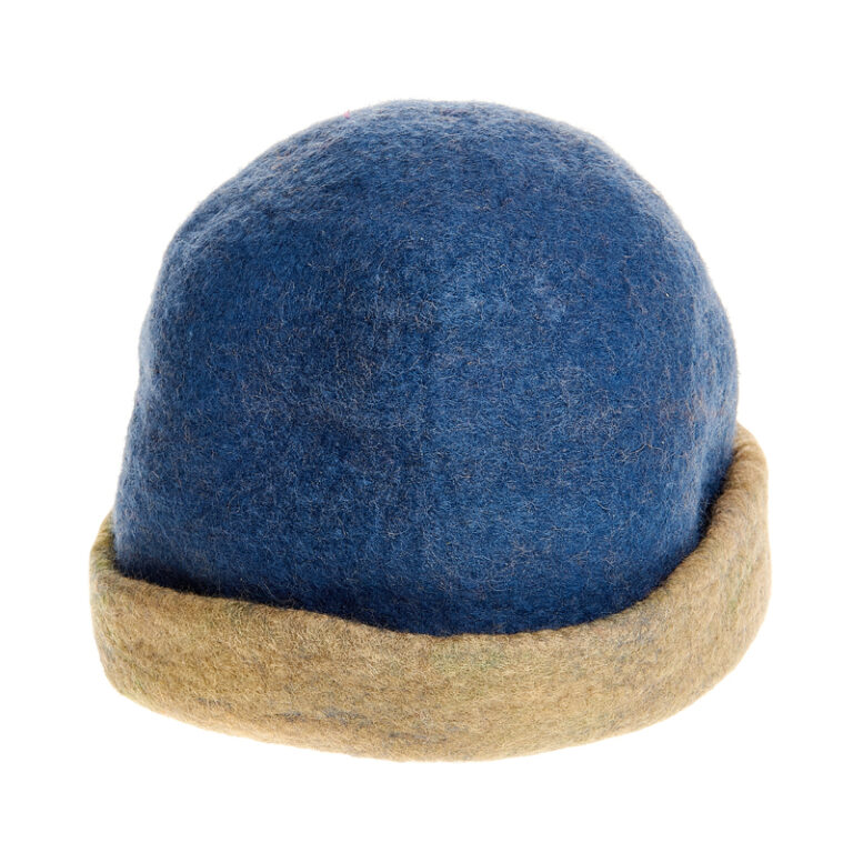 Felted two-tone hat (blue)