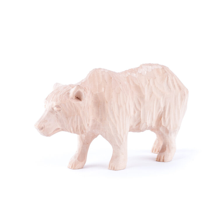 Bear statue by the artist Milan Kubacka