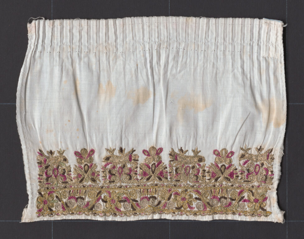 Výšivka z rukávcov