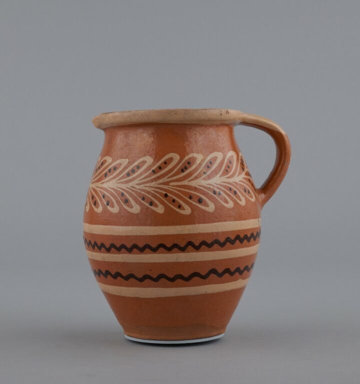 Hrniec s cedáčikom