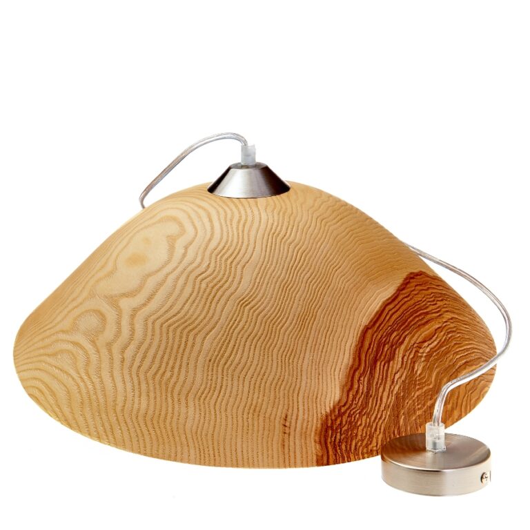 Lampa drevená