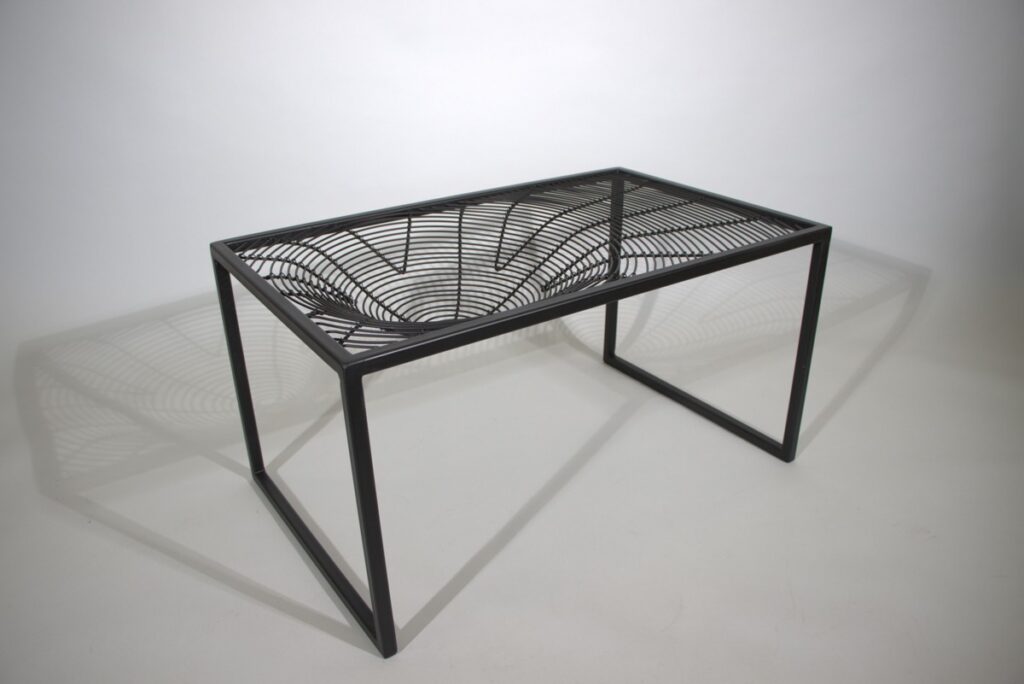 Zobraziť fotografiu Lea Veselovská / SK Konferenčný stolík Relativable / Coffee table Relativable oceľový jokel, drôt / sectional steel, wire