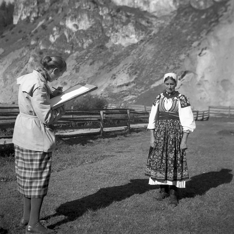 Zobraziť fotografiu Publikácia ÚĽUV 1945 – 1989. Remeslo so značkou