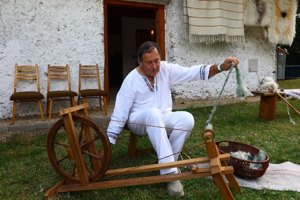 Zobraziť fotografiu Gemersko-malohontské folklórne slávnosti Klenovská Rontouka