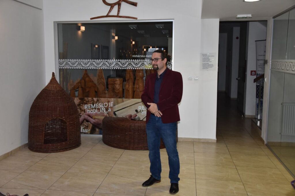 Zobraziť fotografiu Majstri hudobných nástrojov