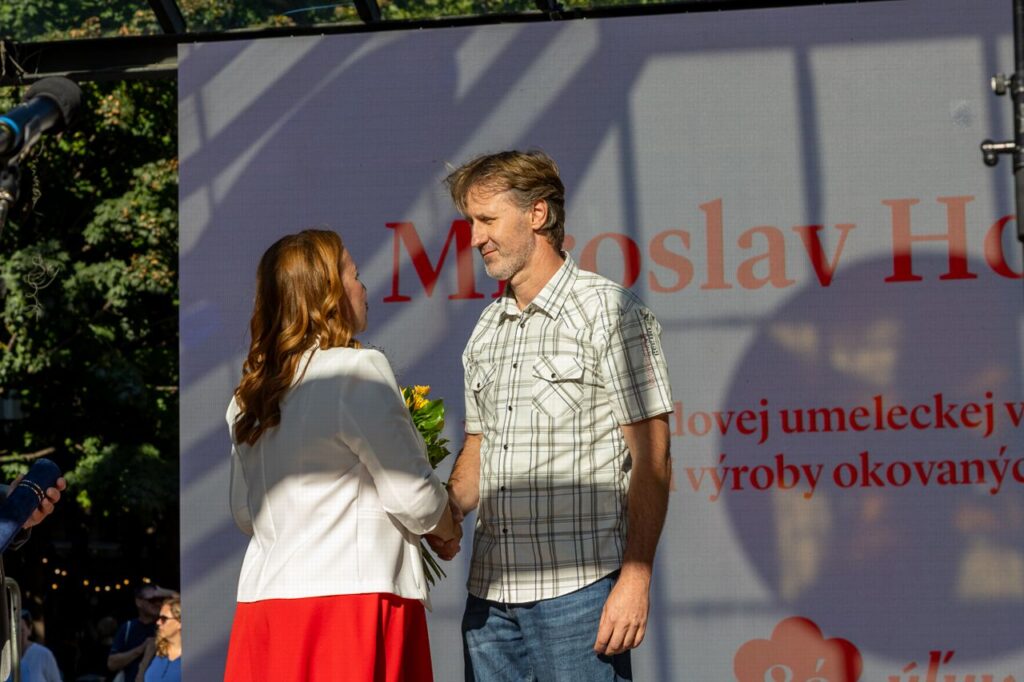 Zobraziť fotografiu Majstri ľudovej umeleckej výroby za rok 2025