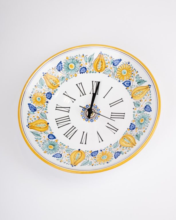Hodiny majolikové – pestrý dekor