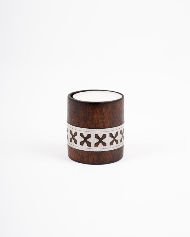 Svietnik vylievaný cínom malý