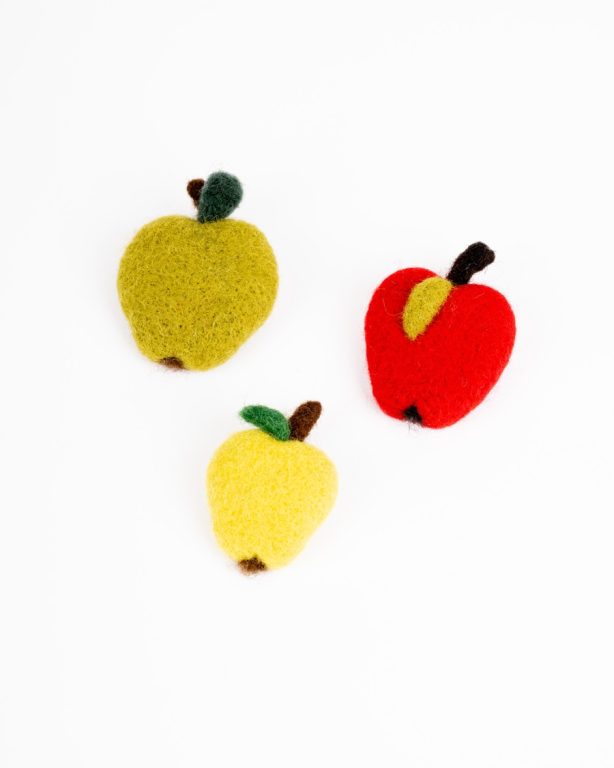 Brošňa plstená – jablko