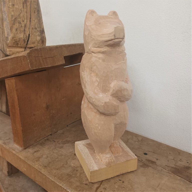 Zobraziť fotografiu Drevorezba – figurálna socha