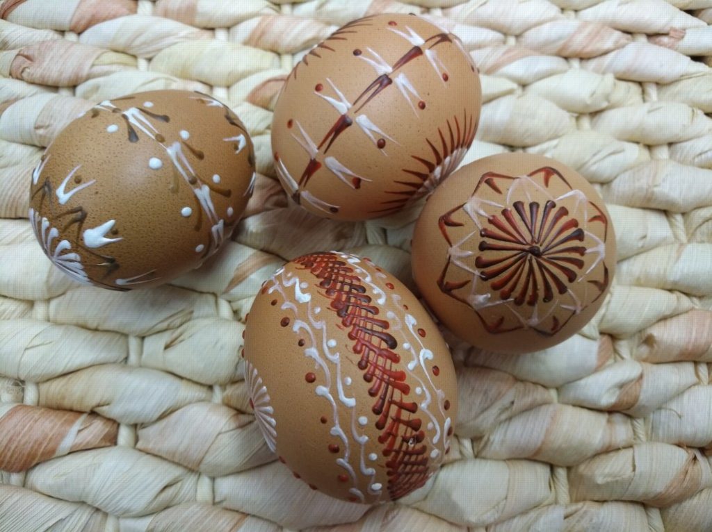 Zobraziť fotografiu Zdobenie kraslíc voskovaním