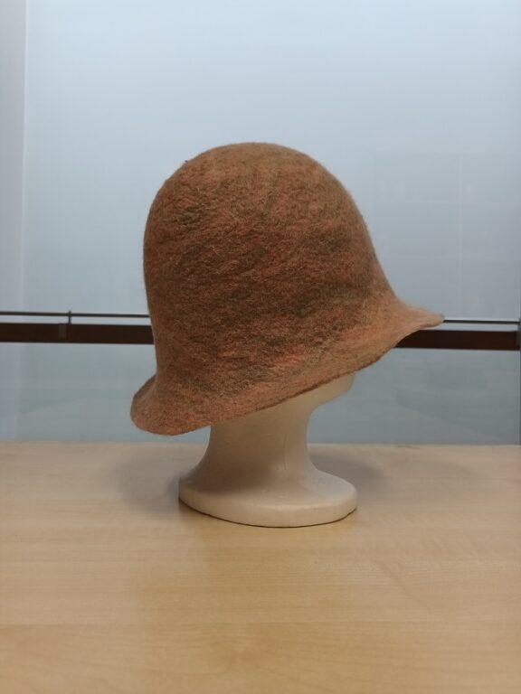 Zobraziť fotografiu Plstený klobúk