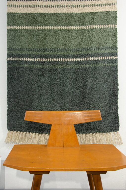 Show photo Stolička určená do predajní ÚĽUV-u Dizajn: Viktor Holešťák-Holubár. Výroba: ÚĽUV Bratislava, 1961 – 1963. SMD Bratislava, NA-0004