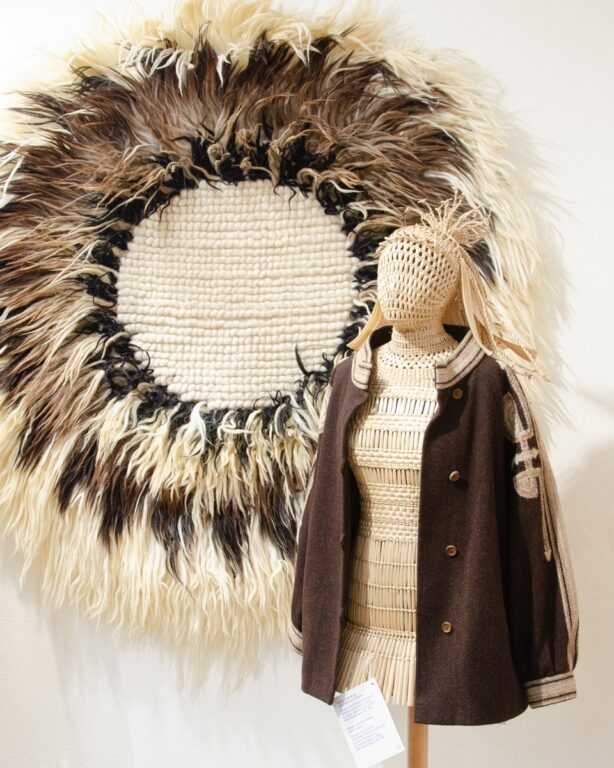 Show photo A single inspiration, two paths  ÚĽUV 1945 – 1989