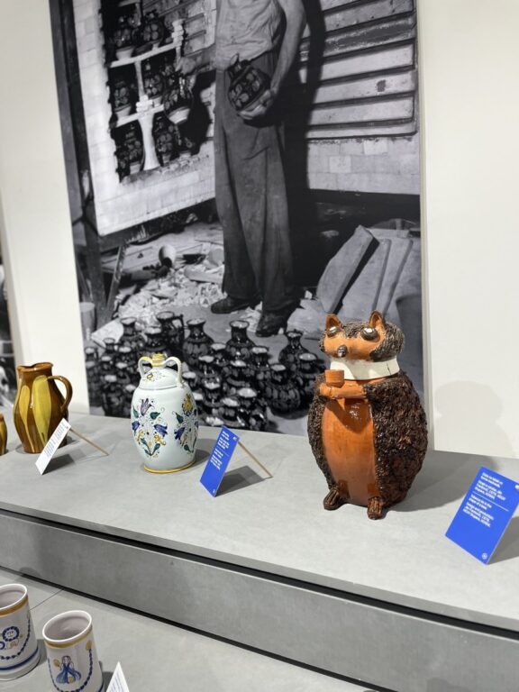 Show photo Výstava Jedna inšpirácia, dve cesty. ÚĽUV 1945 – 1989.