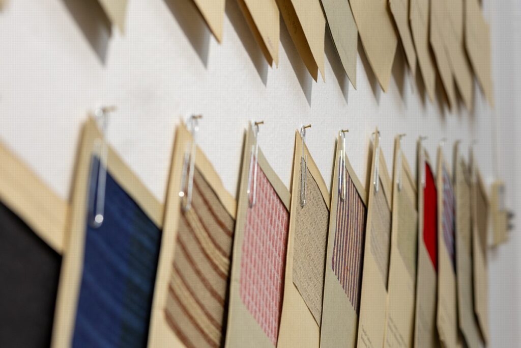 Show photo Vzorníky textilu Dizajn: rôzni autori. Výroba: Ľudotex. MĽUV Stupava