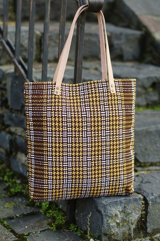 Zobraziť fotografiu Tkanie na krosnách – taška