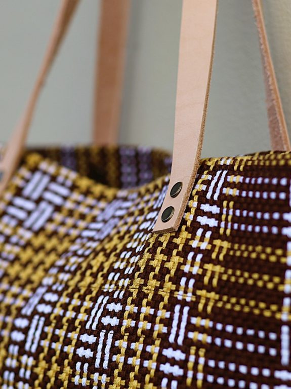 Zobraziť fotografiu Tkanie na krosnách – taška