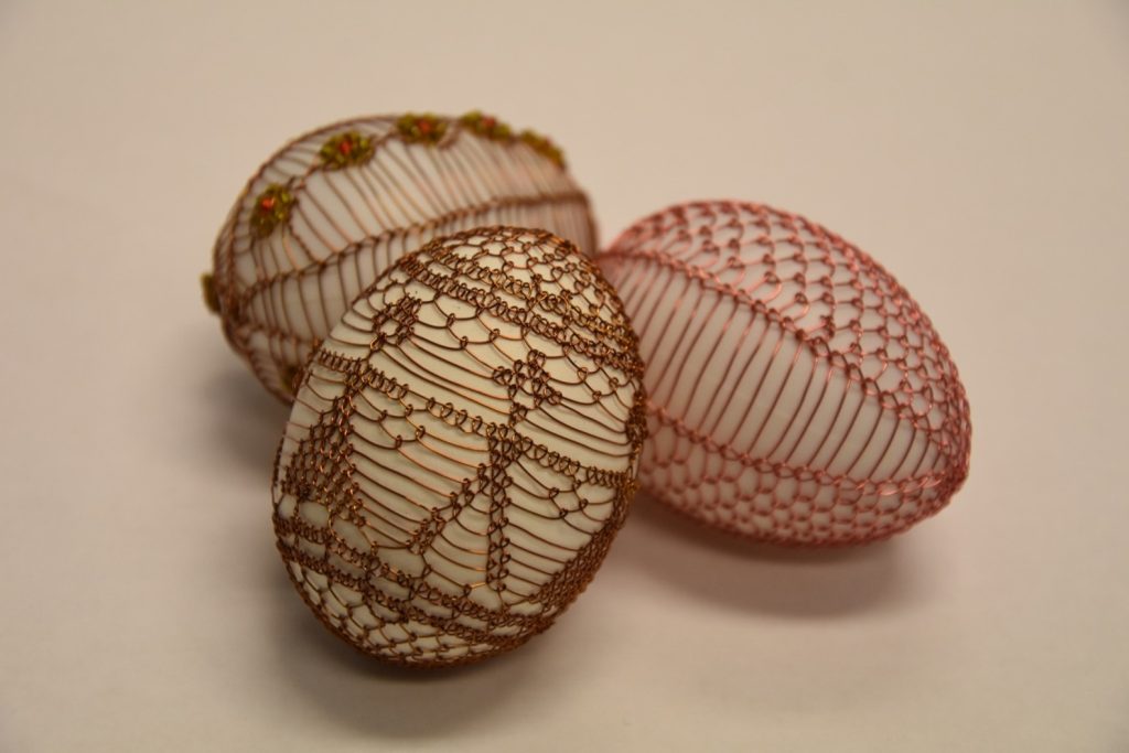 Zdobenie kraslíc odrôtovaním