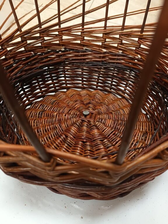 Zobraziť fotografiu Asymetrický kôš