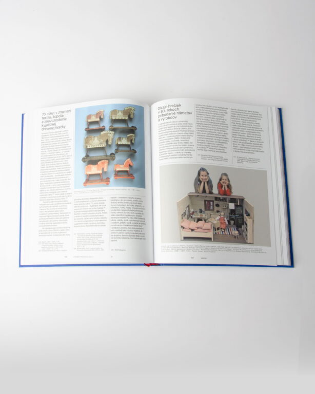 Zobraziť fotografiu Publikácia ÚĽUV 1945 – 1989. Remeslo so značkou