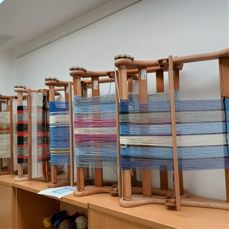 Zobraziť fotografiu Tkanie na stolových krosnách – taška