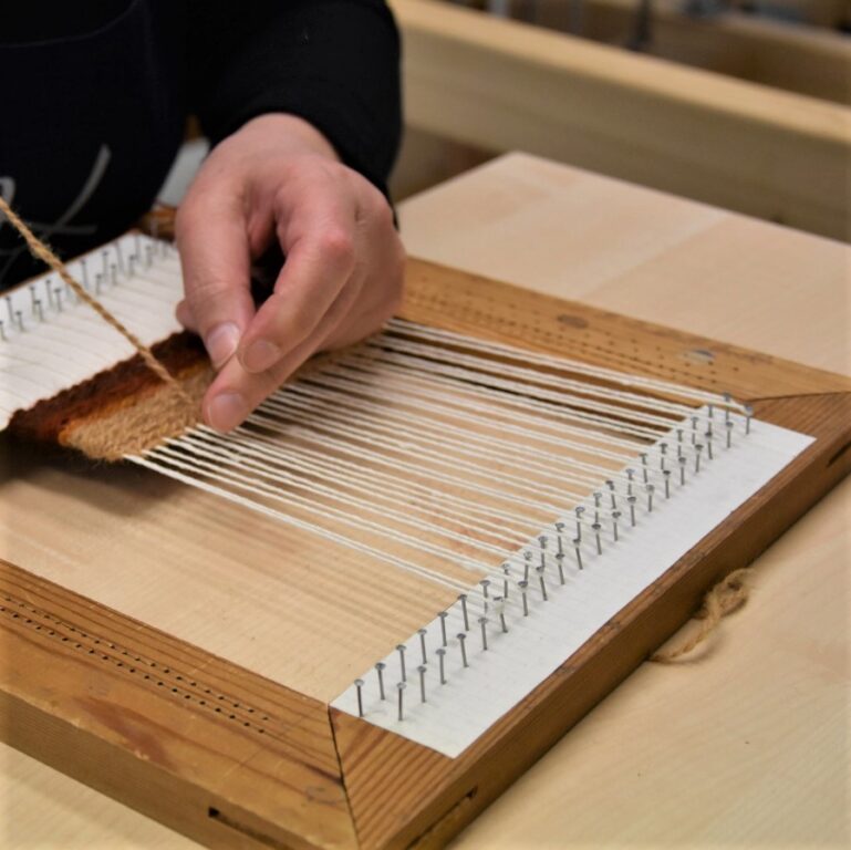 Zobraziť fotografiu Tkanie na ráme