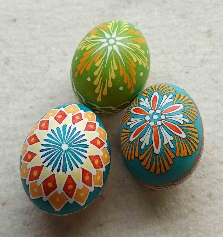 Zobraziť fotografiu Zdobenie kraslíc batikovaním a voskovaním