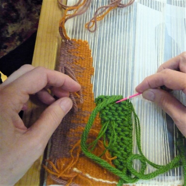 Zobraziť fotografiu Tkanie na ráme