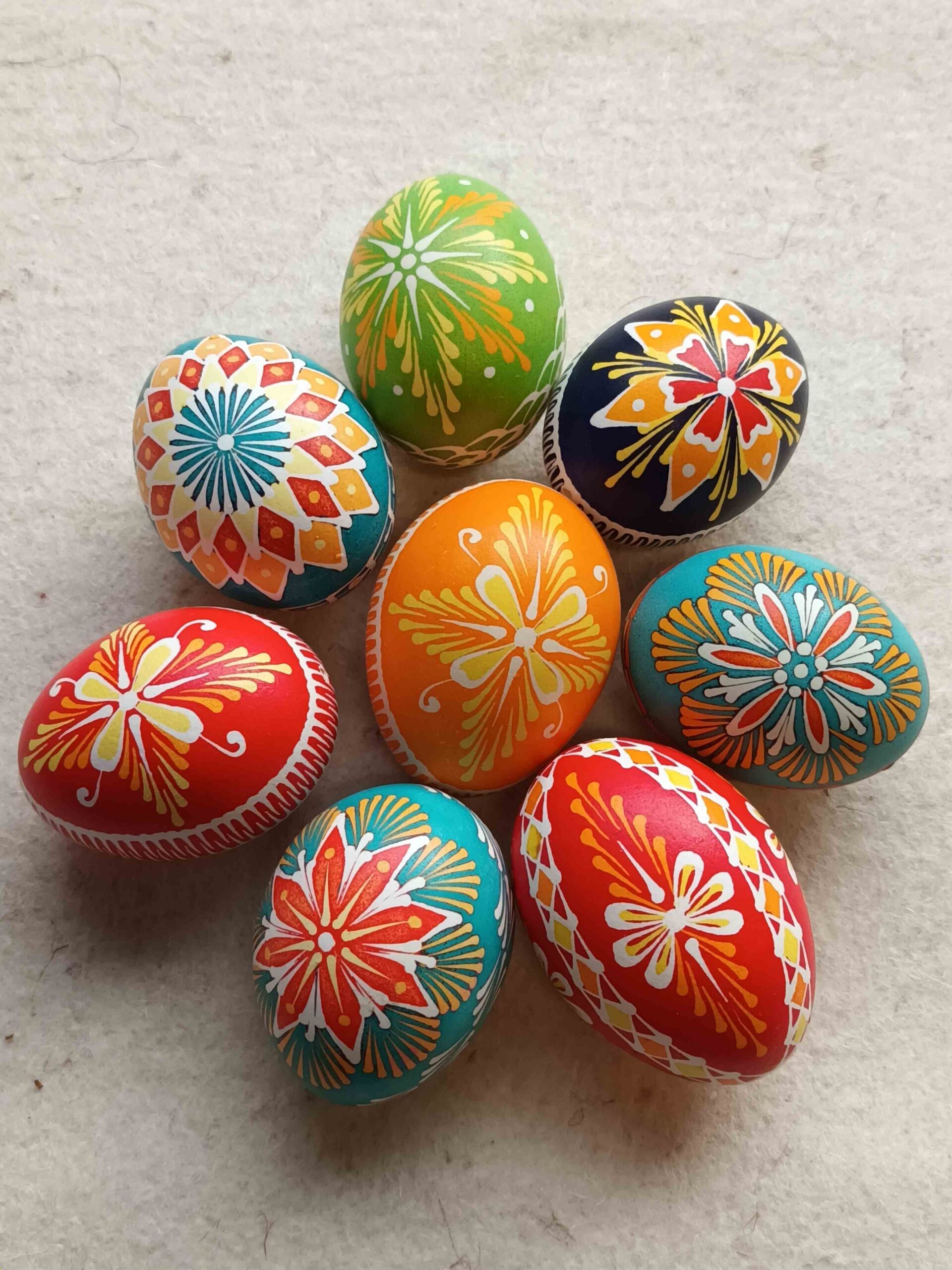 Zdobenie kraslíc batikovaním a voskovaním