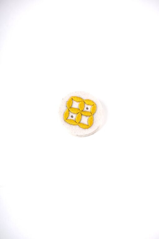 Brošňa vyšívaná z plste menšia