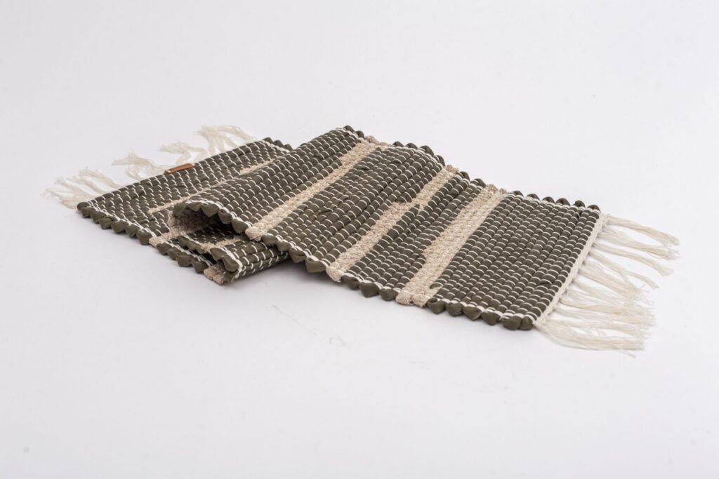 Štóla tkaná z kože – zelená s plátnom