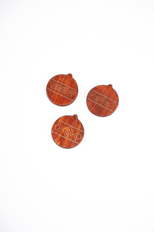 Ozdoba drevená vybíjaná