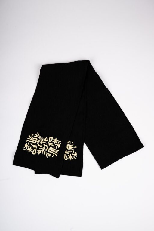 Šál / šatka s výšivkou – čierna
