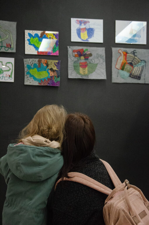 Zobraziť fotografiu Vernisáž výstavy v Dizajn štúdiu ÚĽUV vo štvrtok 19.3.2026