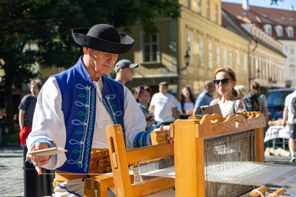 Show photo Atmosféra podujatia Dni majstrov ÚĽUV